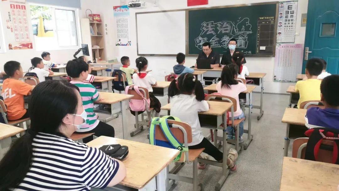 1660702405231061608.jpg b72698ea5291f8f111e391be8b8824b.jpg